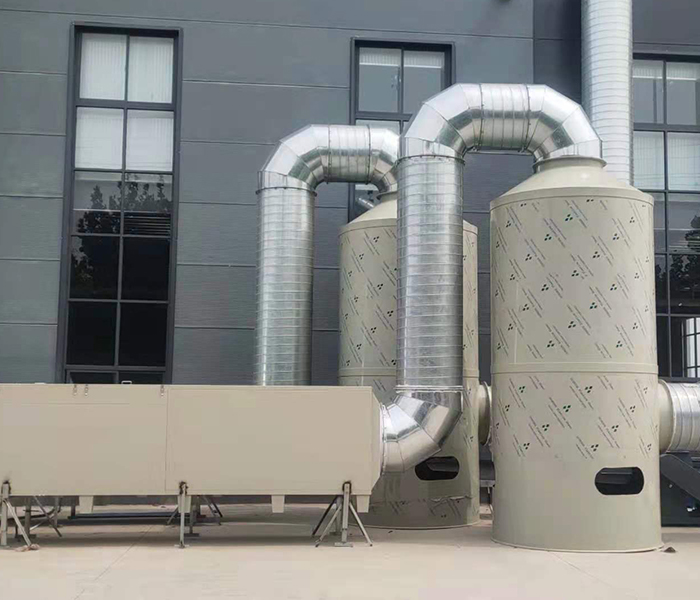 喷淋塔施工现场(图3) 喷淋塔施工现场(图3)